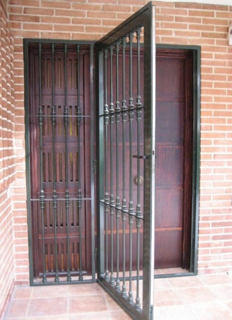 reja metálica