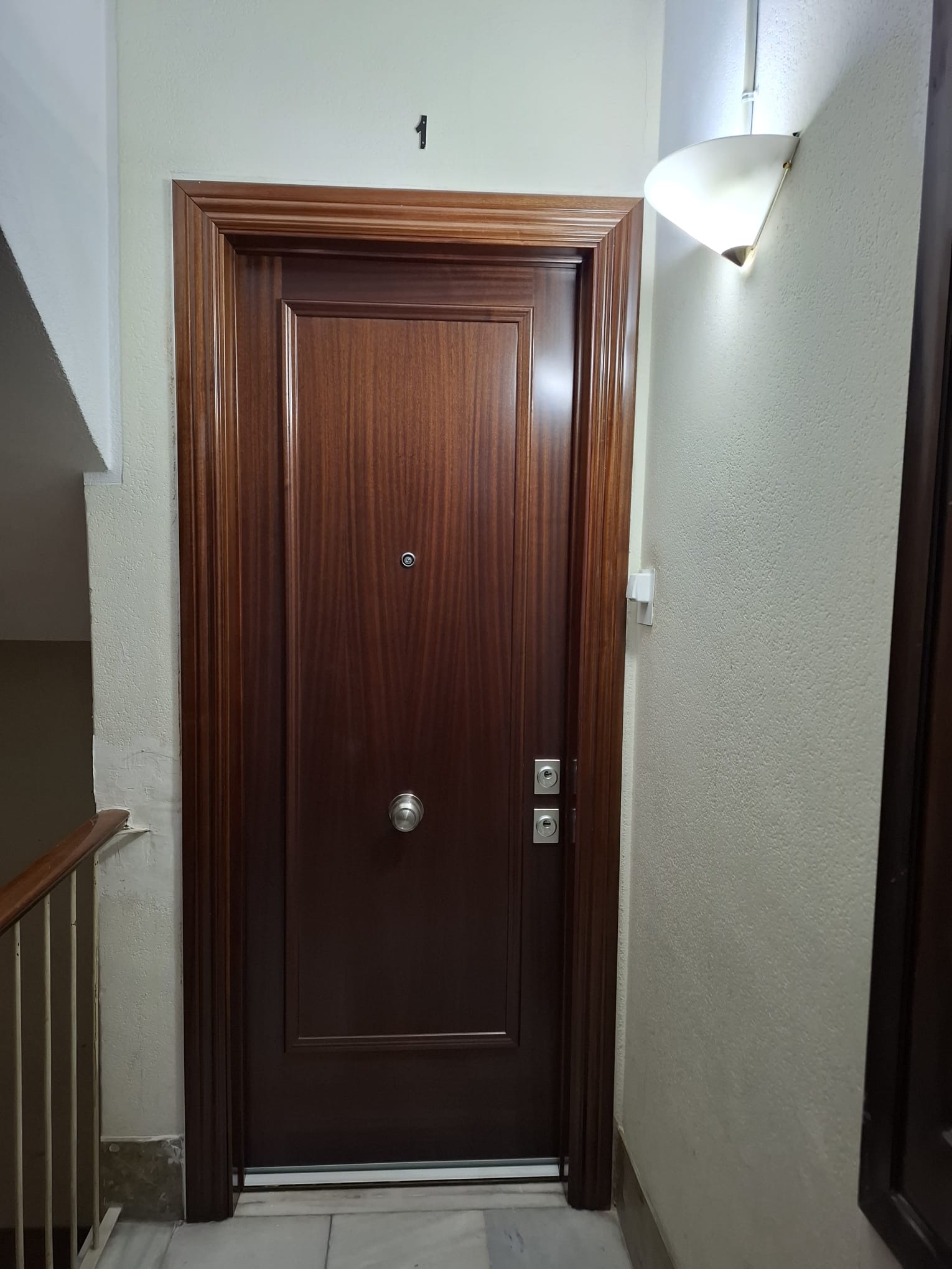 instal·lació de porta de seguretat a Barcelona