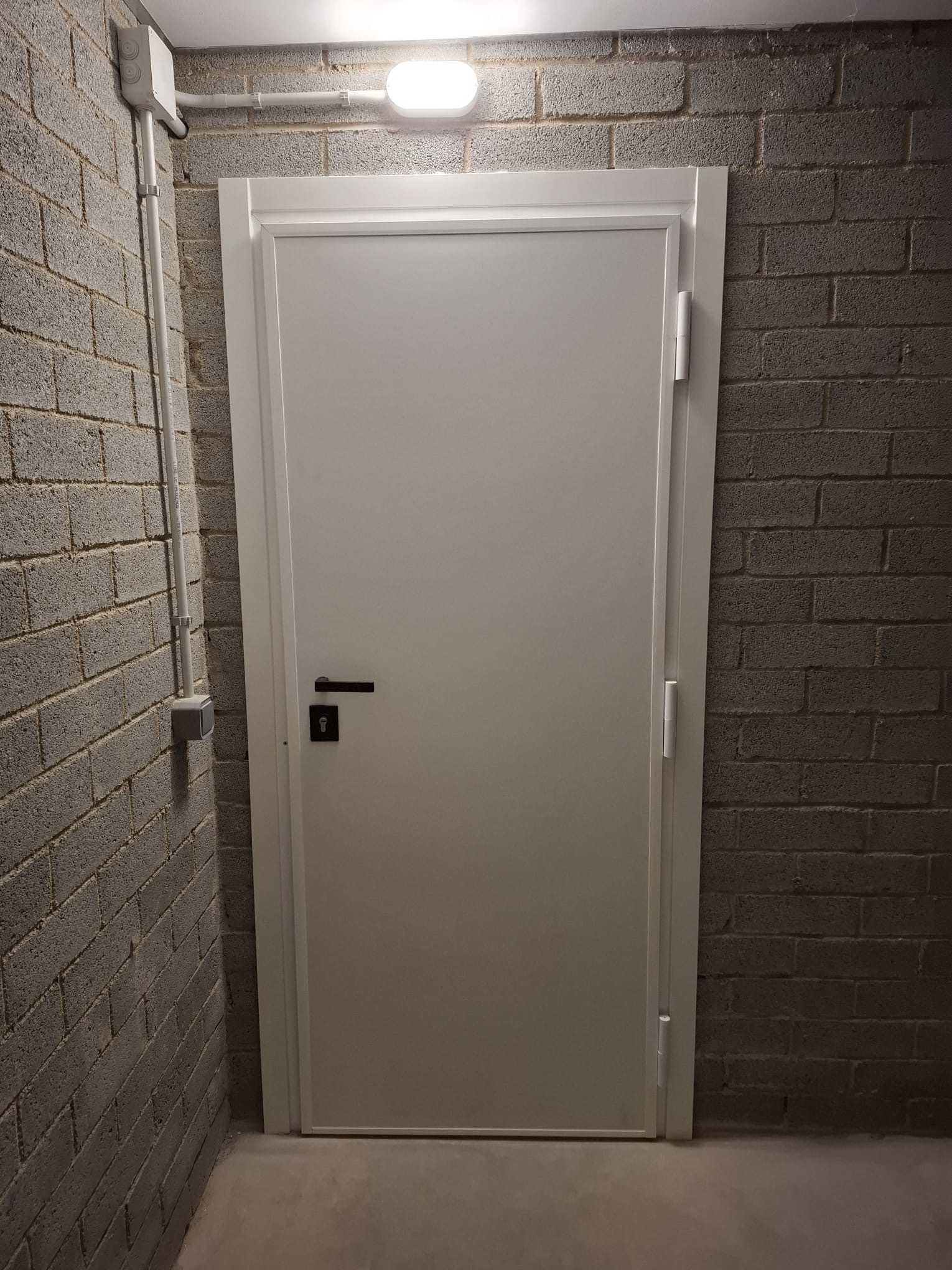 instal·lació de porta de seguretat a Barcelona